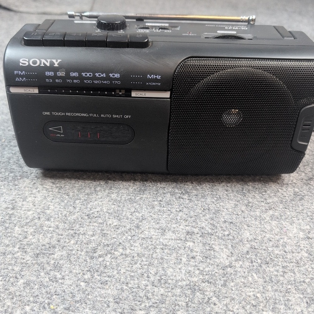 Sony CFM-10 Portable Mini Boombox AM/FM Cassette Tape Player Stereo No Battery C